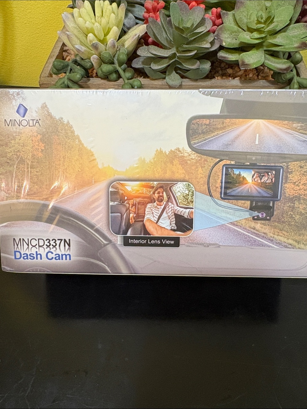 Minolta MNCD337N Black Dash Cam – On-Dash Camera with Interior Lens View